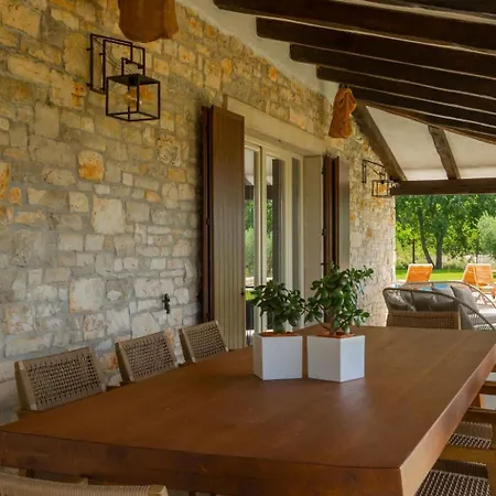 Casa vacanze Nona Kapona By Interhome Tar-Vabriga